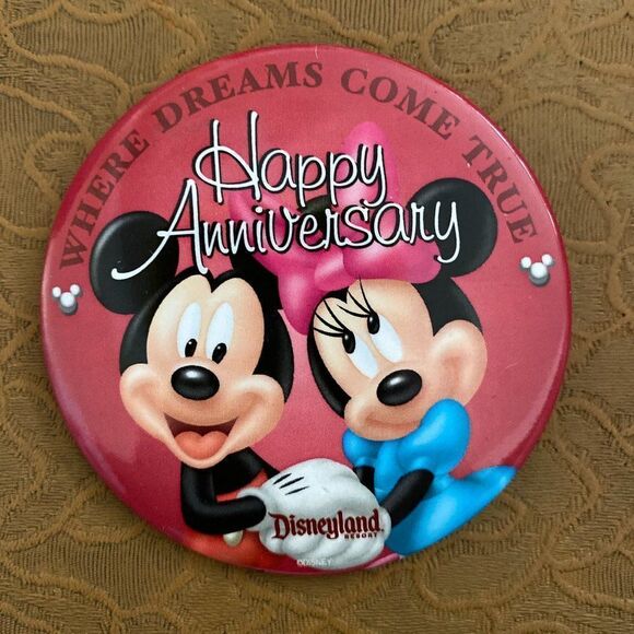 𝅺Disney Mickey & Minnie “Happy Anniversary” Button Pin Badge Collectible Parks - Picture 1 of 2